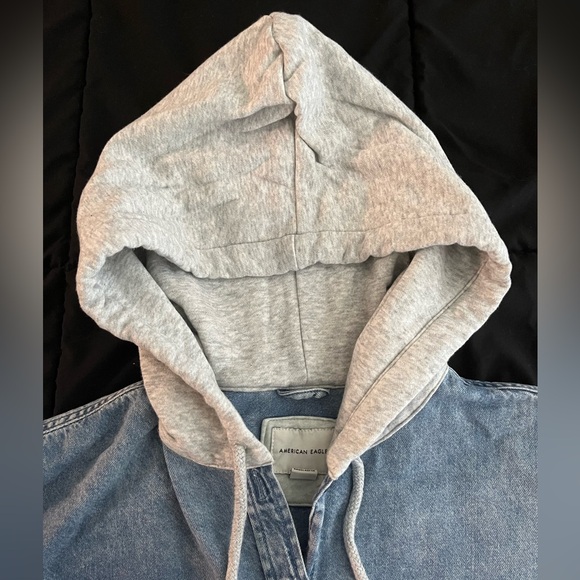 American Eagle denim cropped hoodie - Picture 3 of 6